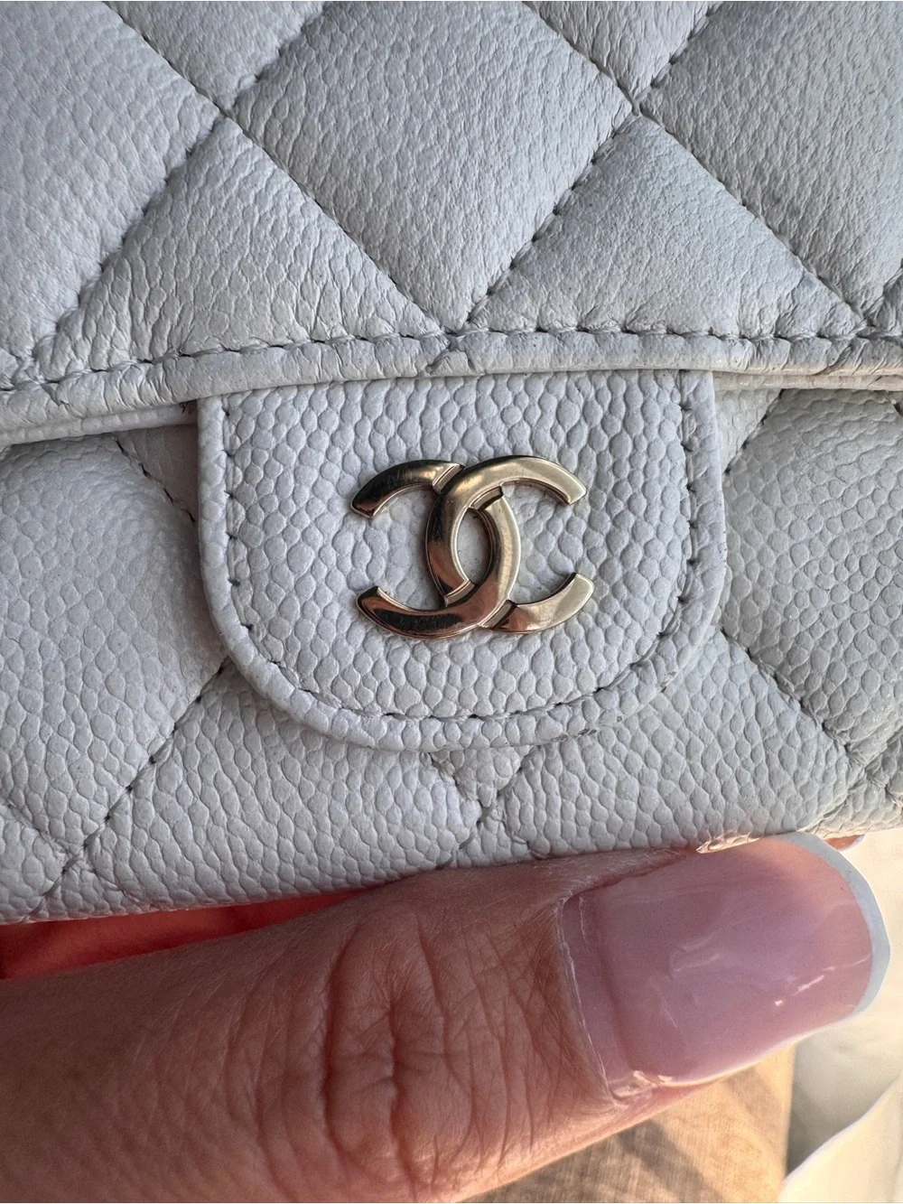 CHANEL compact quilted